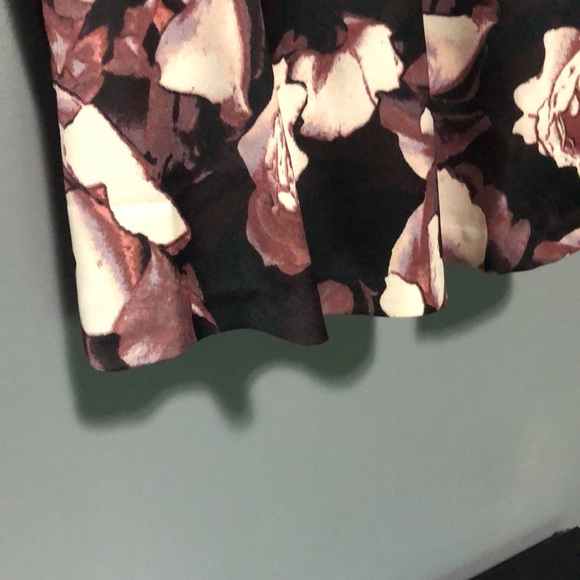 LeChateau floral lace top shirt - Picture 7 of 9